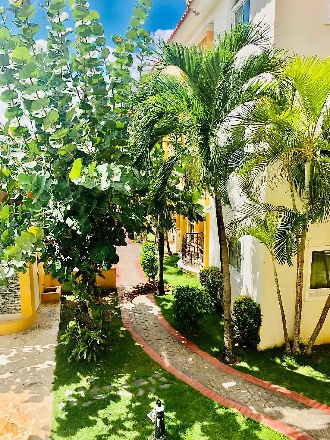 Apartment Cozy Pool View Condo @ Residencial Don Alejandro